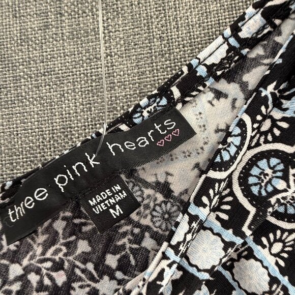 NEW! Three Pink Hearts By Francescas Dress‎ Sleeveless Medium $44 Floral V-Neck - Picture 3 of 13